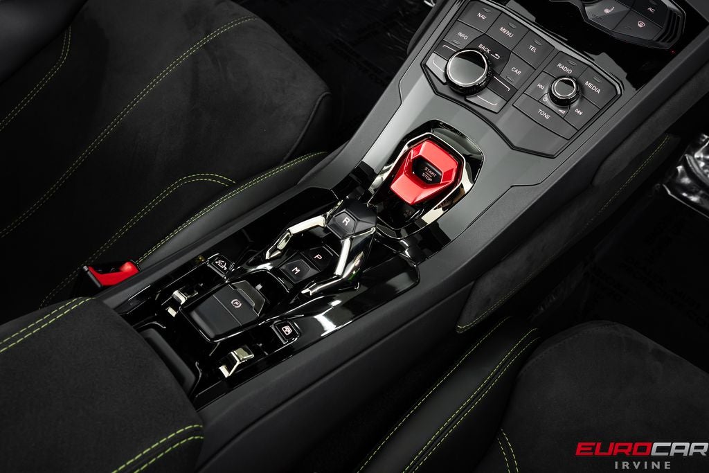 2017 Lamborghini Huracan LP610-4 Spyder *FULL ELECTRIC SEATS * FRONT LIFT*