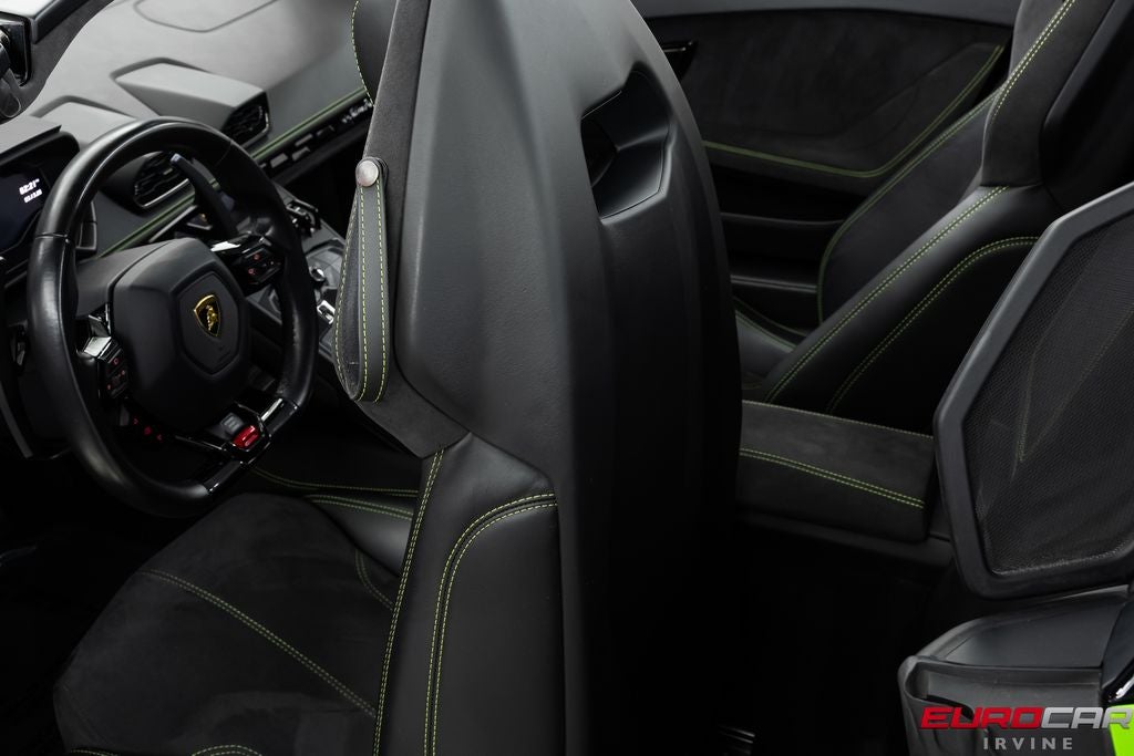 2017 Lamborghini Huracan LP610-4 Spyder *FULL ELECTRIC SEATS * FRONT LIFT*