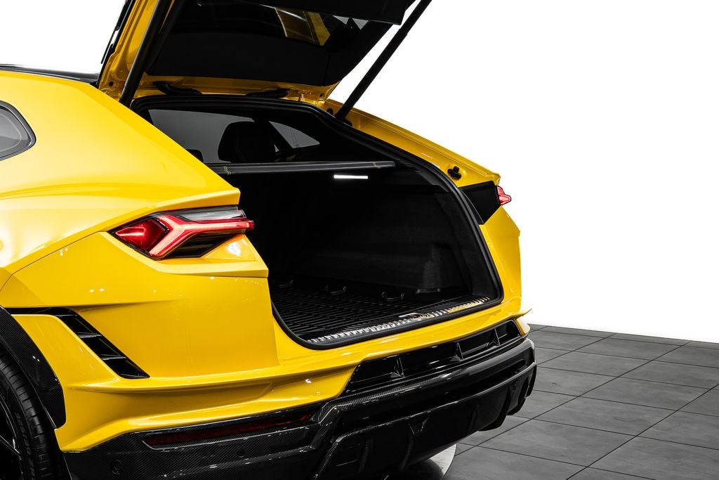 2023 Lamborghini Urus Performante