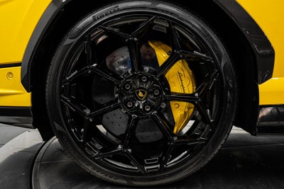 2023 Lamborghini Urus Performante