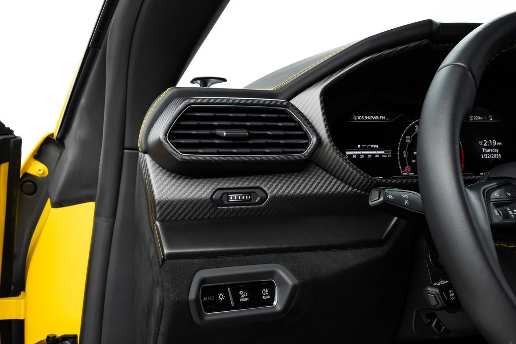 2023 Lamborghini Urus Performante