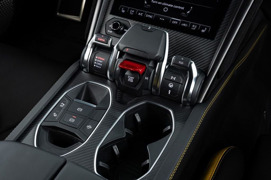 2023 Lamborghini Urus Performante