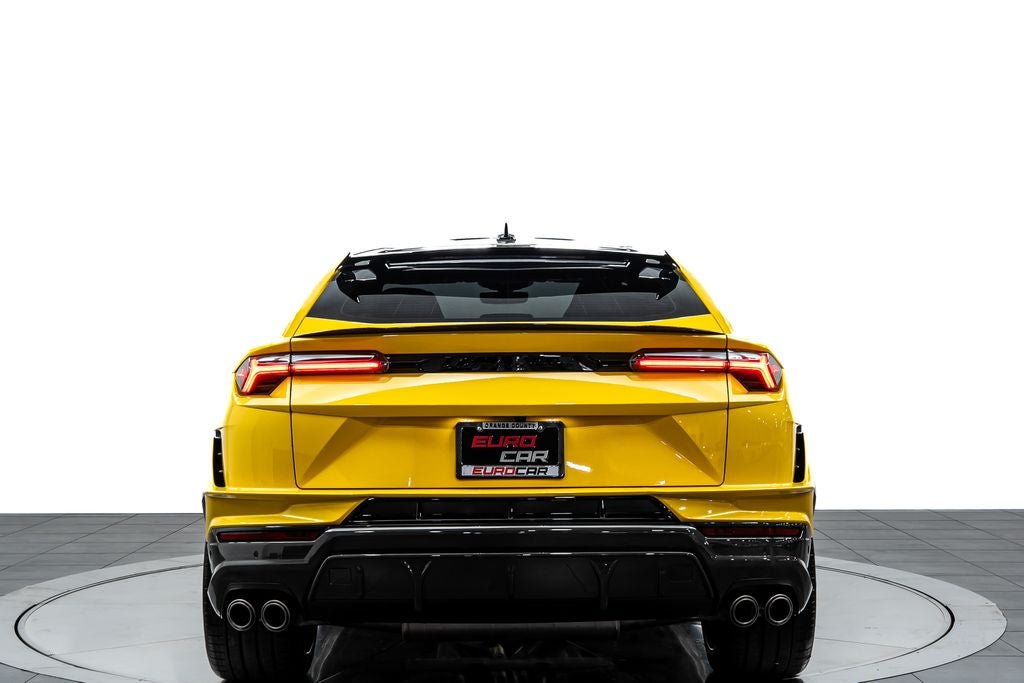 2023 Lamborghini Urus Performante