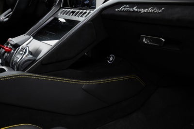 2023 Lamborghini Urus Performante