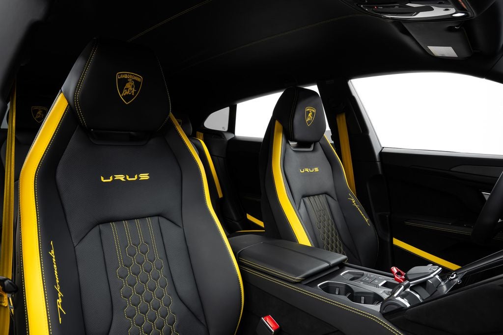 2023 Lamborghini Urus Performante
