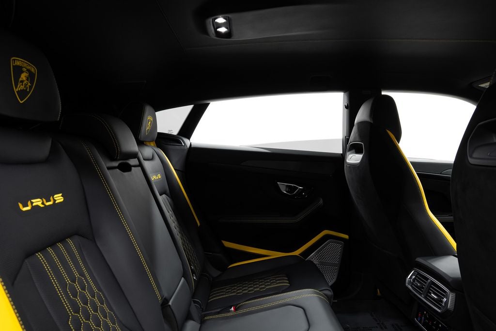 2023 Lamborghini Urus Performante