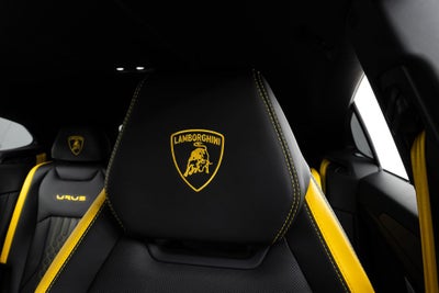 2023 Lamborghini Urus Performante