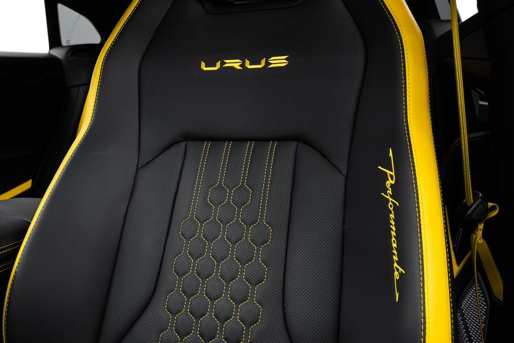 2023 Lamborghini Urus Performante